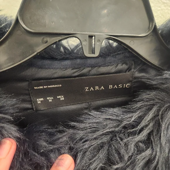 Zara Basic Faux Fur Jacket in Navy - Picture 2 of 4